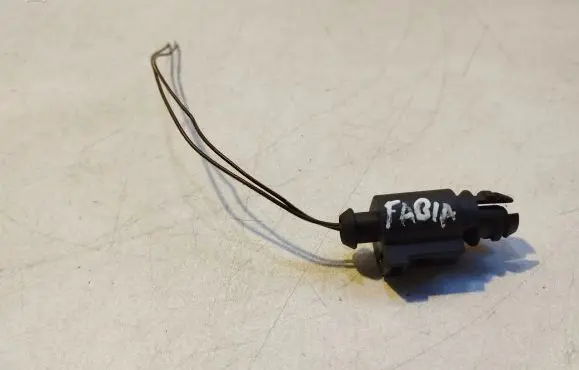 Skoda Fabia Mk2 (5J) Outside/external air temperature sensor 1J0973702