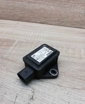 Volkswagen PASSAT B5.5 ESP acceleration yaw rate sensor 8E0907637A 0265005245