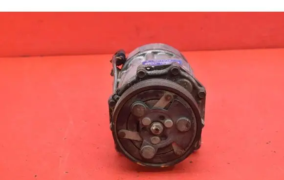 Volkswagen Bora Air conditioning (A/C) compressor (pump) 1J0820803K