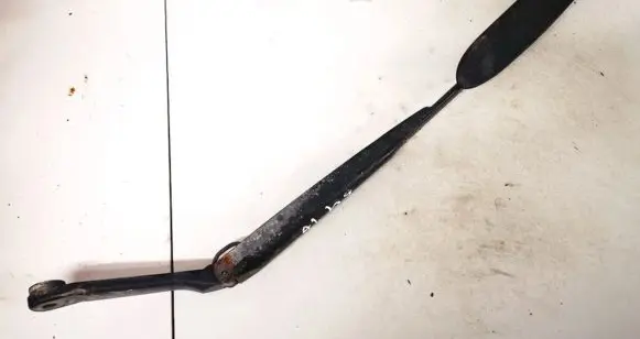 Hyundai Santa Fe Front wiper blade arm