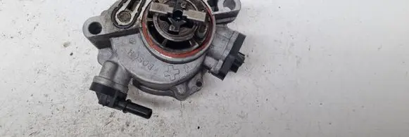 Peugeot 3008 II Vacuum pump 9804021880