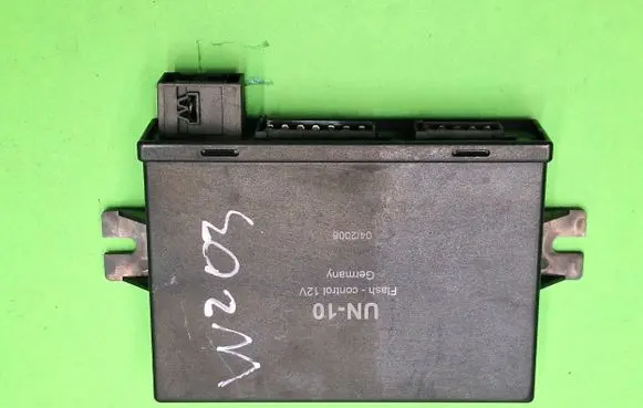 Mercedes-Benz C W203 Other devices 042008 UN10