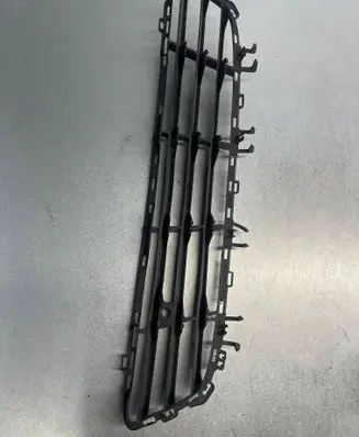 Opel Zafira B Front bumper lower grill 93187584