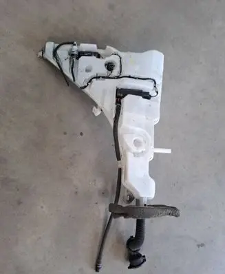 BMW X5 F15 Windshield washer fluid reservoir/tank 7292424 19249710