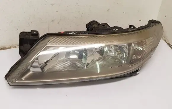 Renault Laguna II Headlight/headlamp 8200002465 89004693 73770936