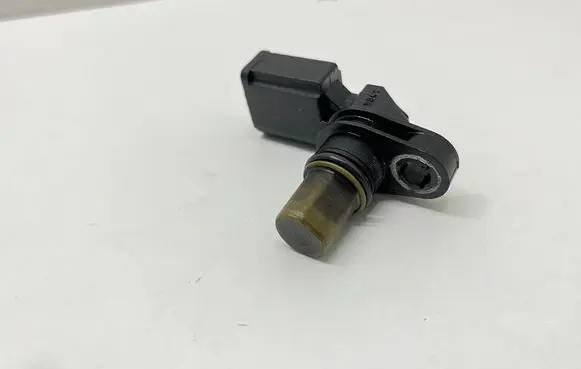 Audi A4 S4 B7 8E 8H Camshaft position sensor 06E905163