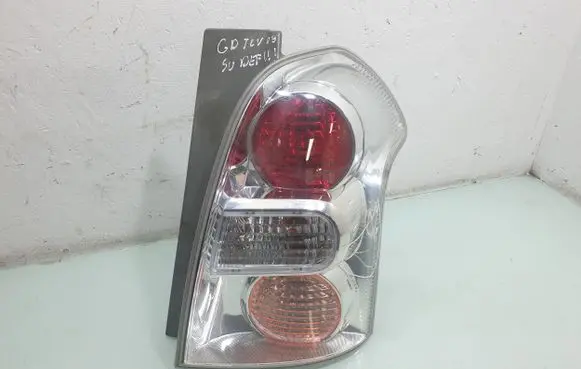 Toyota Corolla Verso AR10 Rear/tail lights 815500F060