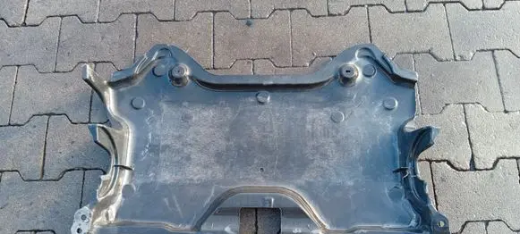 Mercedes-Benz E W212 Engine splash shield/under tray A2125241530MERC A2125241530