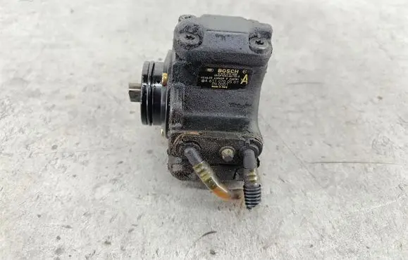 Mercedes-Benz A W168 Fuel injection high pressure pump 