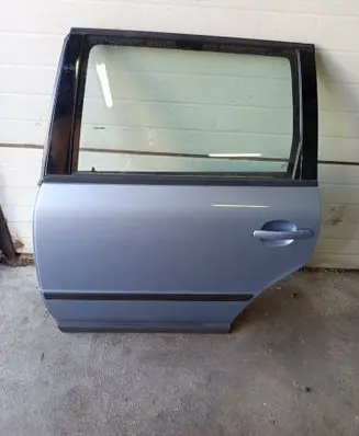 Volkswagen PASSAT B5 Rear door