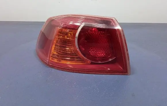Mitsubishi Lancer VIII Rear/tail lights STANLEYP5996L