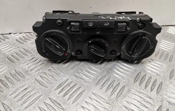 Volkswagen PASSAT B6 Climate control unit 3C2820045A 5HB00932827
