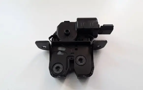 Loading door lock