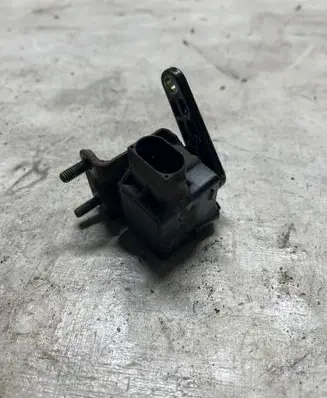 Mercedes-Benz E W211 Air suspension front height level sensor A0105427717