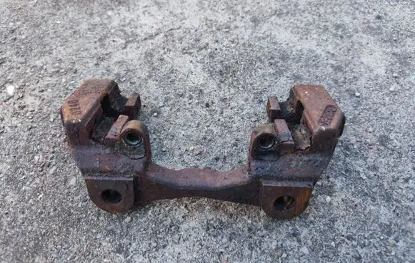 Jeep Grand Cherokee (WJ) Brake caliper pad carrier rear 