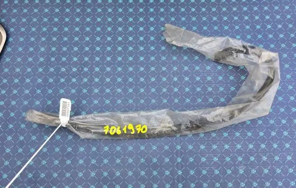 BMW 3 E90 E91 Rubber seal loading door window/glass 7061970