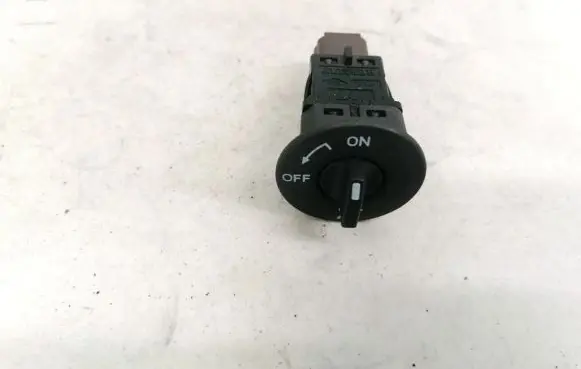 Passenger airbag on/off switch