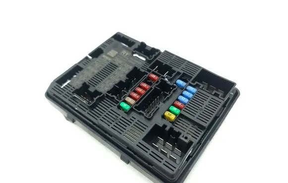 Nissan Qashqai J12 Fuse module 284B76RA1B