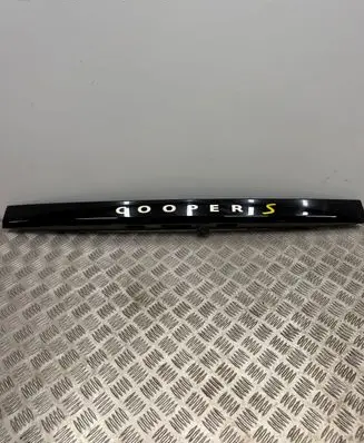 Mini Electric (Cooper SE) Tailgate trim 5506200XNY02A