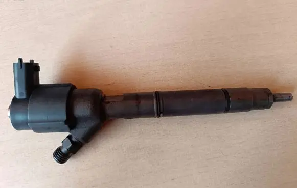 Hyundai ix35 Fuel injector 338002A800 0445110411