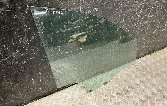 Renault Megane E-Tech Front door window glass four-door
