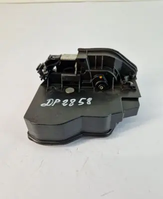 BMW 1 F20 F21 Front door lock 7202144
