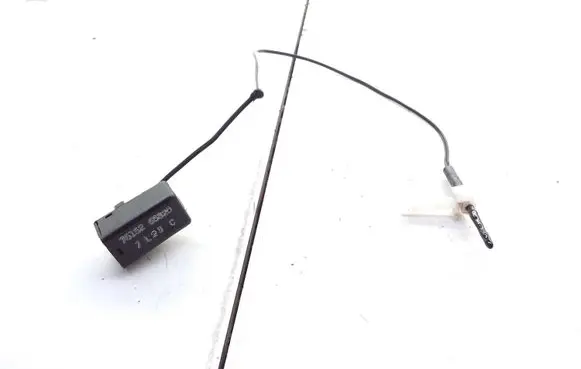 Opel Zafira B Oil temperature sensor 7615265820