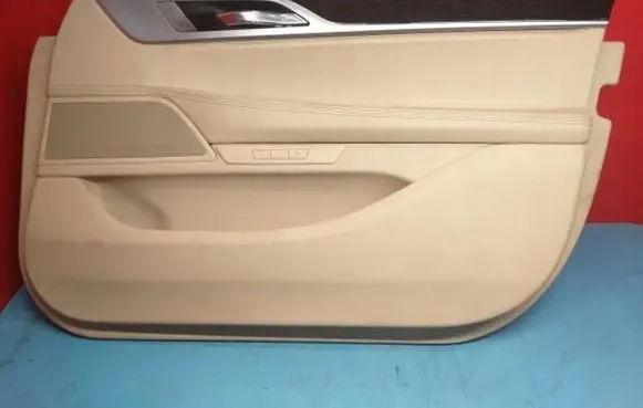 BMW 7 G11 G12 Front door card panel trim