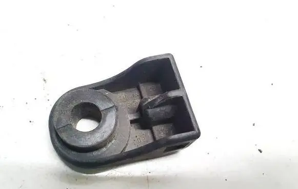 Peugeot 406 Radiator mount bracket 9626677880
