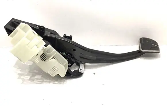 BMW X5 G05 Pedal assembly 6874279