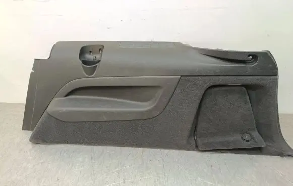 Audi Q7 4L Trunk/boot side trim panel 4L0863880