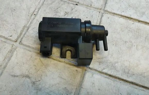BMW 5 GT F07 Turbo solenoid valve 70088712 758462804