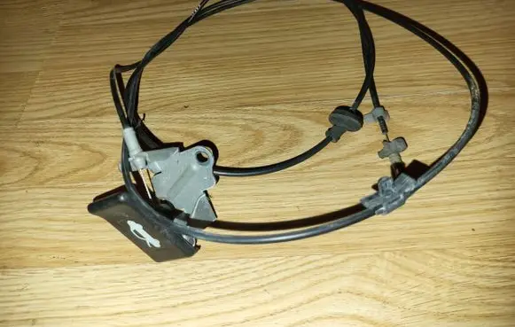 Honda Accord Engine bonnet (hood) release handle