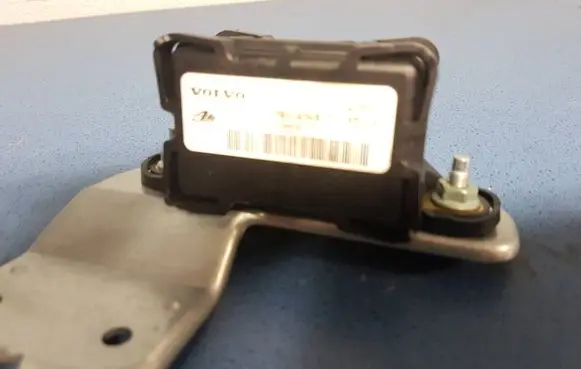 Volvo V70 ESP acceleration yaw rate sensor 30667843AA 10098005202 0130980052