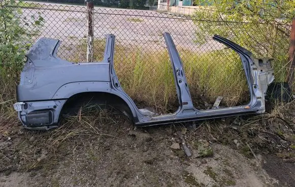 Toyota Land Cruiser (FJ75) Body 