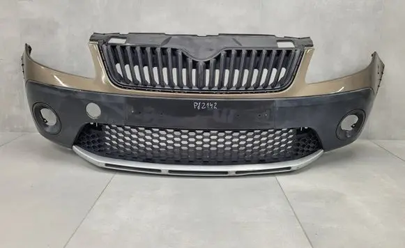 Skoda Fabia Mk2 (5J) Front bumper 5J0807221M 5J0853668C