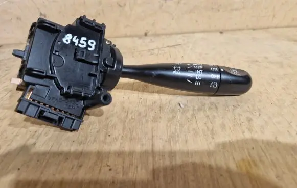 Toyota Yaris Wiper control stalk 173647