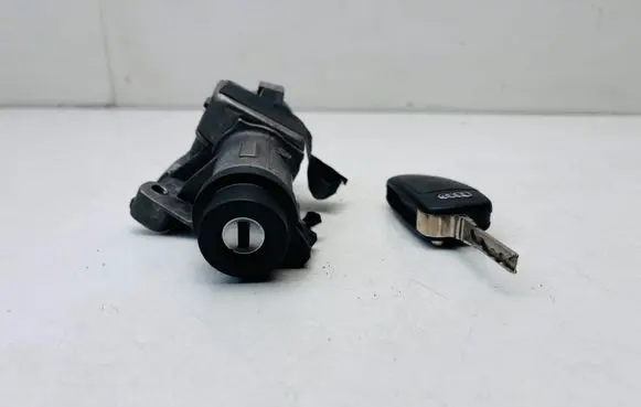 Audi A4 S4 B7 8E 8H Ignition lock 8E0837220Q 4B0905851Q