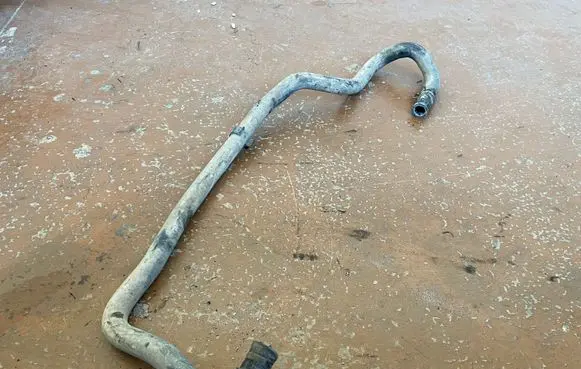 Ford Mondeo Mk III Engine coolant pipe/hose