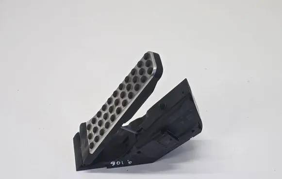 Mercedes-Benz GLS X167 Accelerator throttle pedal A2053000104
