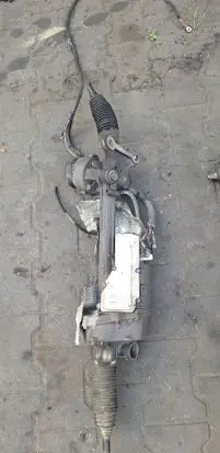 Volkswagen Tiguan Steering rack 5n1423105h