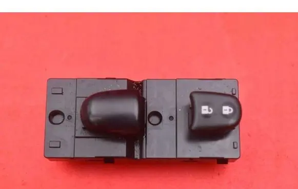 Nissan Qashqai Electric window control switch 