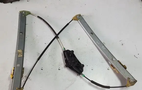Audi Q5 SQ5 Front window lifting mechanism without motor 8R0837461B