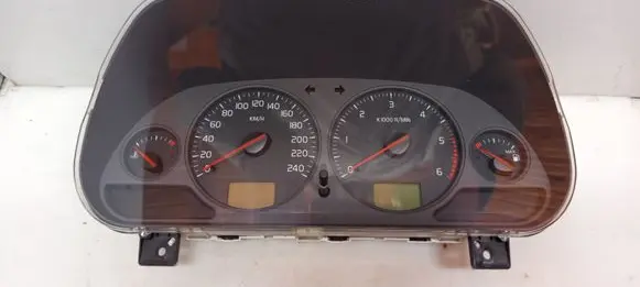 Volvo S40, V40 Speedometer (instrument cluster) 30623048G