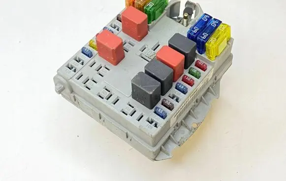Fiat Punto (188) Fuse module 46835427