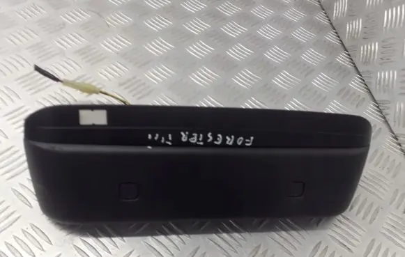 Subaru Forester SH Third/center stoplight
