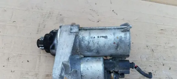 Volkswagen Golf VI Starter motor 02T911024N