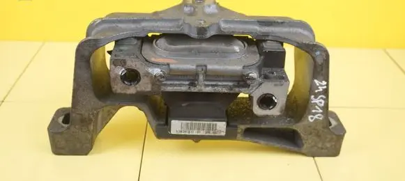 Mercedes-Benz B W246 W242 Engine mount vacuum valve A2462401817 651901