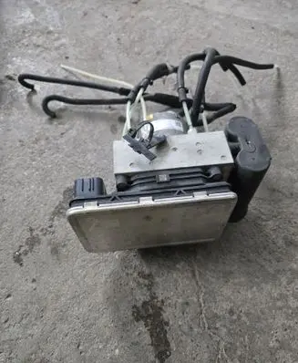 Mercedes-Benz GLS X167 Air suspension compressor/pump A1673209505