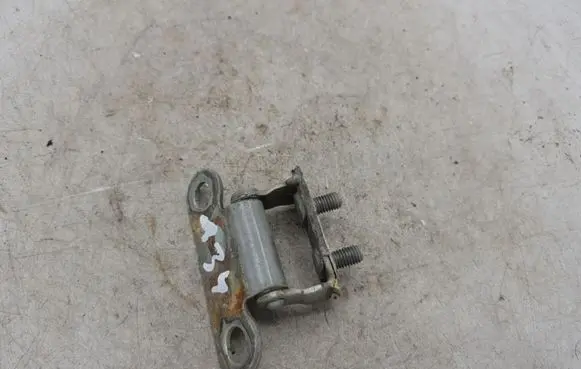 Toyota Corolla Verso AR10 Tailgate/trunk/boot hinge NOCODE